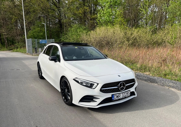 Mercedes-Benz Klasa A cena 113000 przebieg: 100000, rok produkcji 2018 z Wrocław małe 121